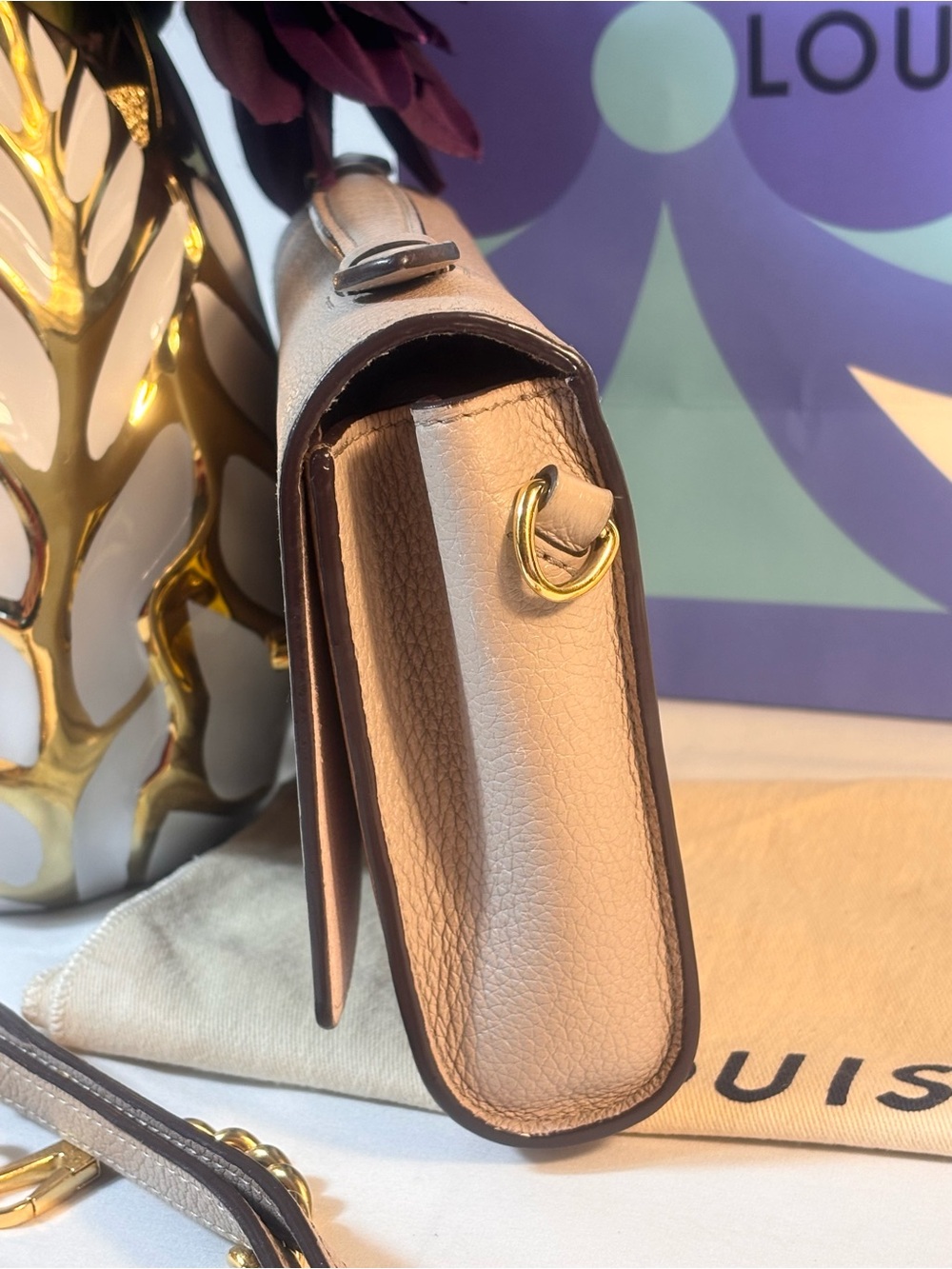 Gorgeous Louis Vuitton Lockme Greige Sold - Picture 6 of 16
